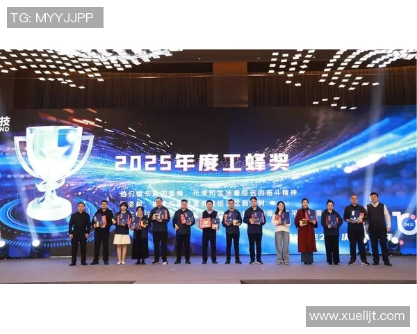 琼斯的传奇人生与科学探索之旅：从实验室到世界舞台的辉煌历程