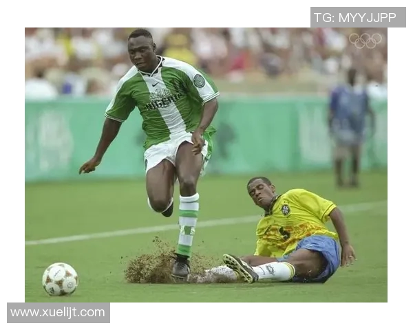 芝加哥火焰与路易斯的激烈对决展现足球魅力与团队精神